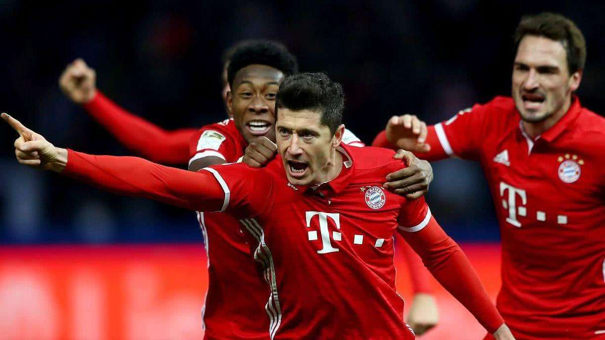 3场造5球！曼联球星大爆发，英超第1中场，31岁依然如此犀利（3场参与5球！曼联核心火力全开，英超顶级中场，31岁仍锐不可当）