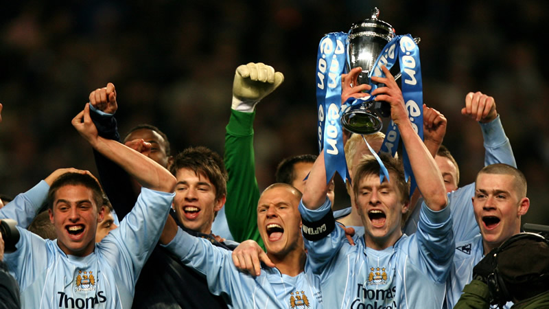 官方：川崎前锋33岁后卫车屋绅太郎赛季结束后正式退役（官宣：川崎前锋33岁后卫车屋绅太郎将于赛季末挂靴退役）