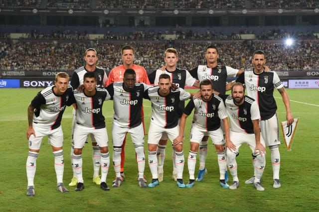 官方：沃尔夫斯堡主帅西蒙尼斯下课；带队10轮联赛距降级区1分（官宣：沃尔夫斯堡解聘主帅西蒙尼斯，执教10轮后球队仅高出降级区1分）