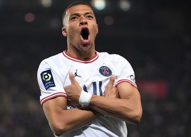 立陶宛男篮击败强敌晋级（立陶宛男篮力克劲敌成功晋级）