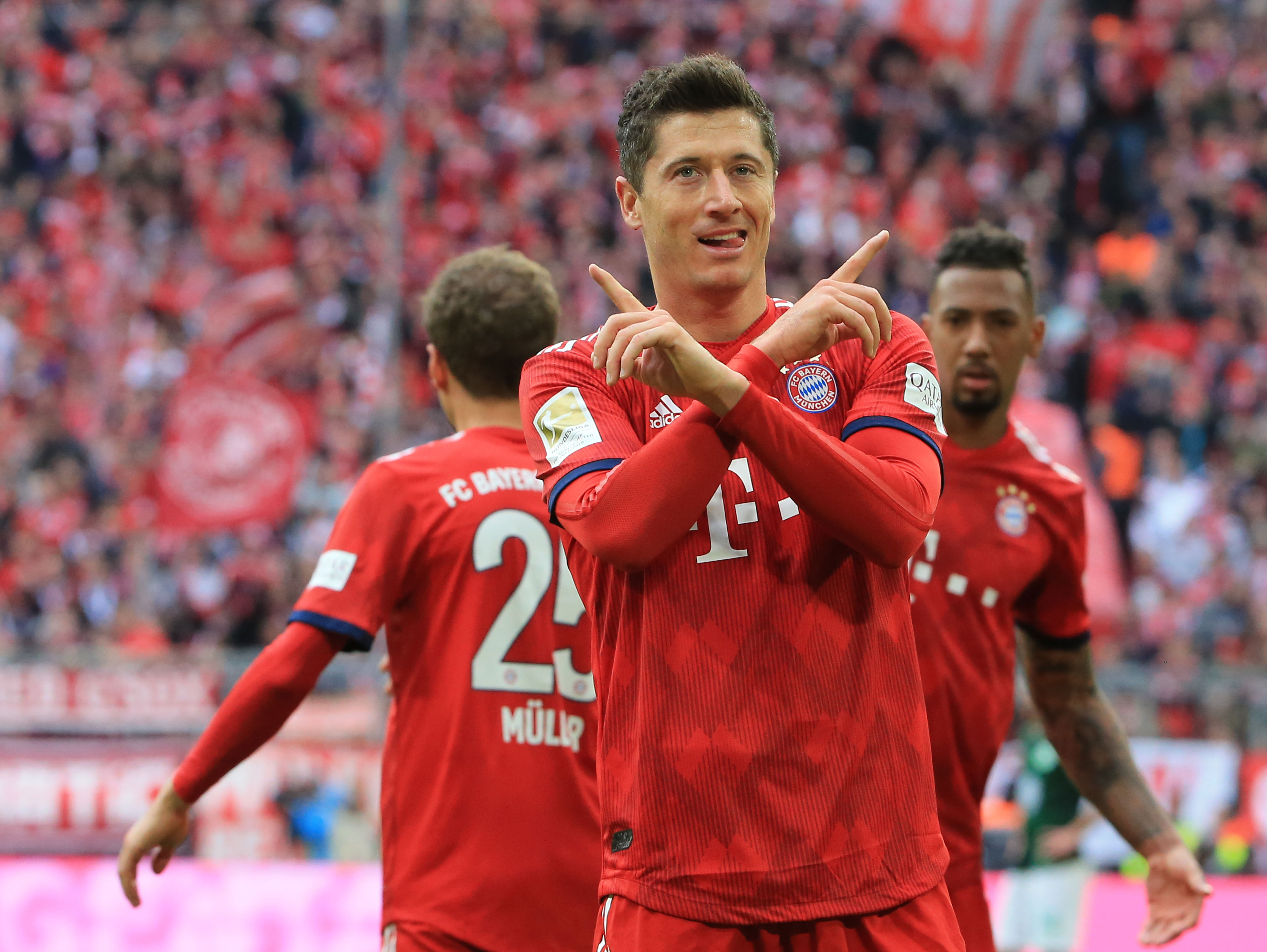 双喜临门，阿莱格里成为米兰队史第七位百胜主帅（阿莱格里达成百胜里程碑，成为米兰队史第七位百胜主帅）