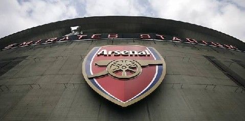 本泽马评选历史最佳阵容：（本泽马公布心目中历史最佳阵容）