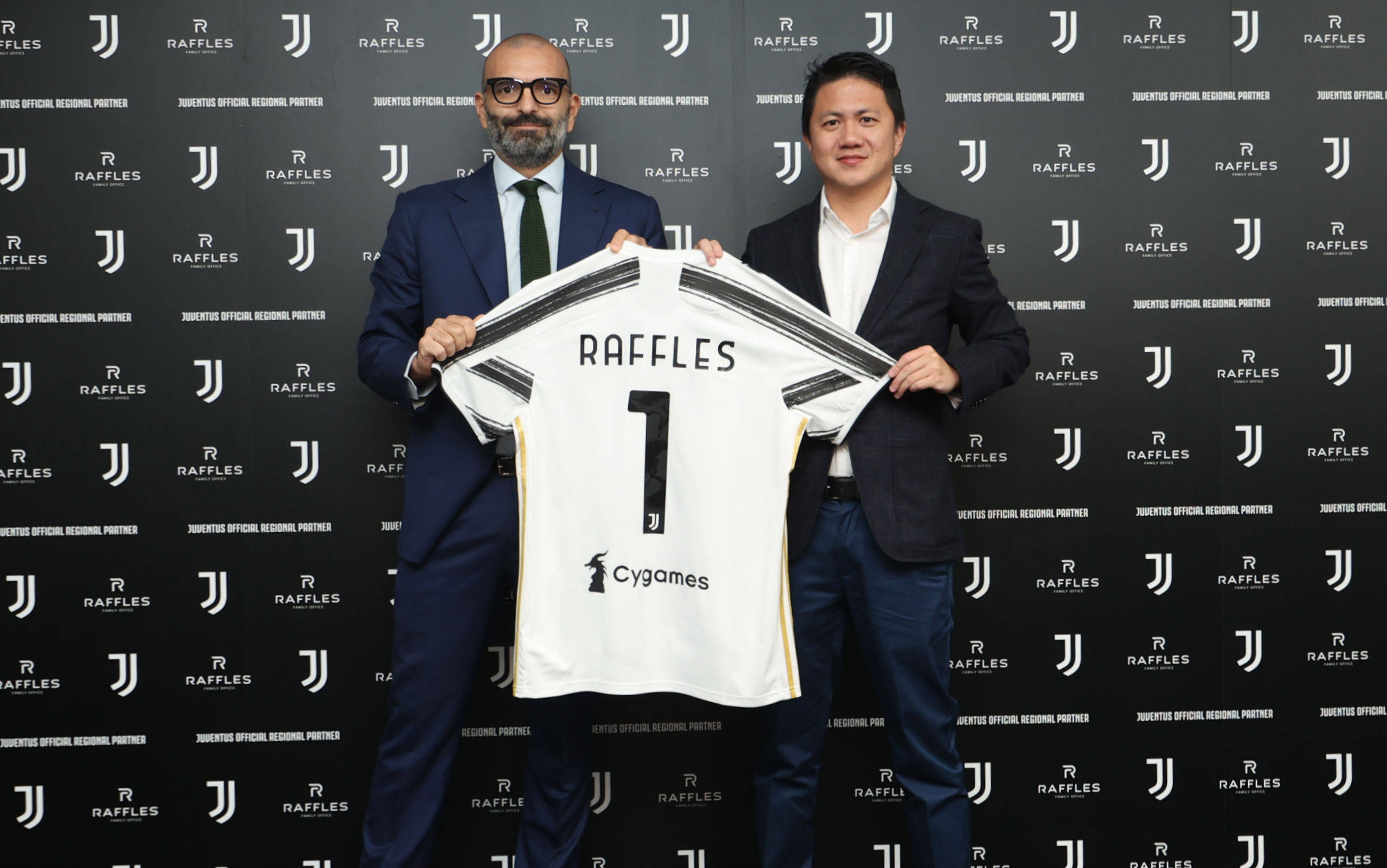 队友：梅西在场上场下都给我建议！跟他当队友是梦想成真！