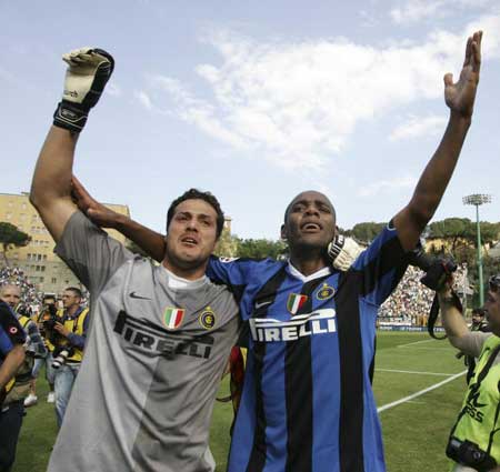 意媒：意甲或引入足球视频支持系统，主帅每场有两次挑战机会（意媒：意甲拟引入视频辅助判罚，主帅每场可挑战两次）