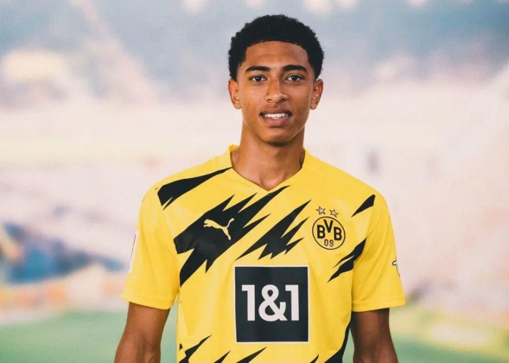 记者：恩昆库在冬窗的未来值得关注；米兰会和经纪人谈莱万（记者称冬窗恩昆库动向值得关注，米兰将与莱万经纪人会面）