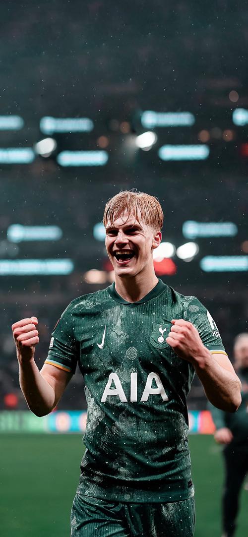 帕尔马官方：铃木彩艳左手中指及手舟骨复合骨折，将接受手术（帕尔马通报：铃木彩艳左手中指与腕舟骨复合性骨折，将接受手术）