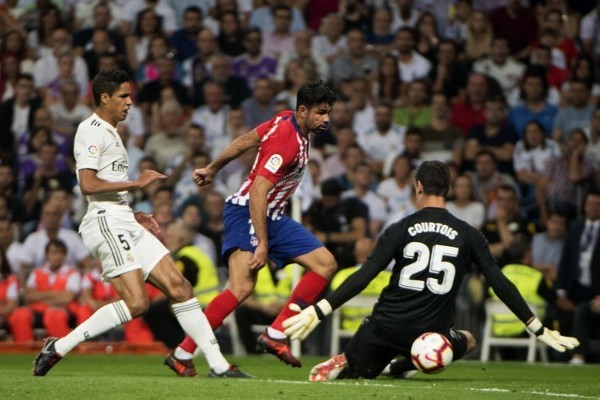 索尔斯克亚：安切洛蒂曾打趣说不想执教曼联，那儿的压力太大（索尔斯克亚称安切洛蒂曾笑言不会执教曼联：压力太大）