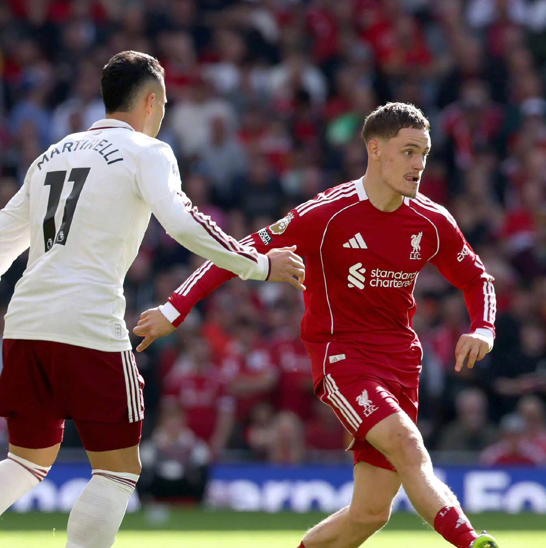 皇马客场4-3奥林匹亚科斯，姆巴佩大四喜，维尼修斯两助攻（姆巴佩独造四球、维尼修斯送出两助，皇马客场4-3险胜奥林匹亚科斯）