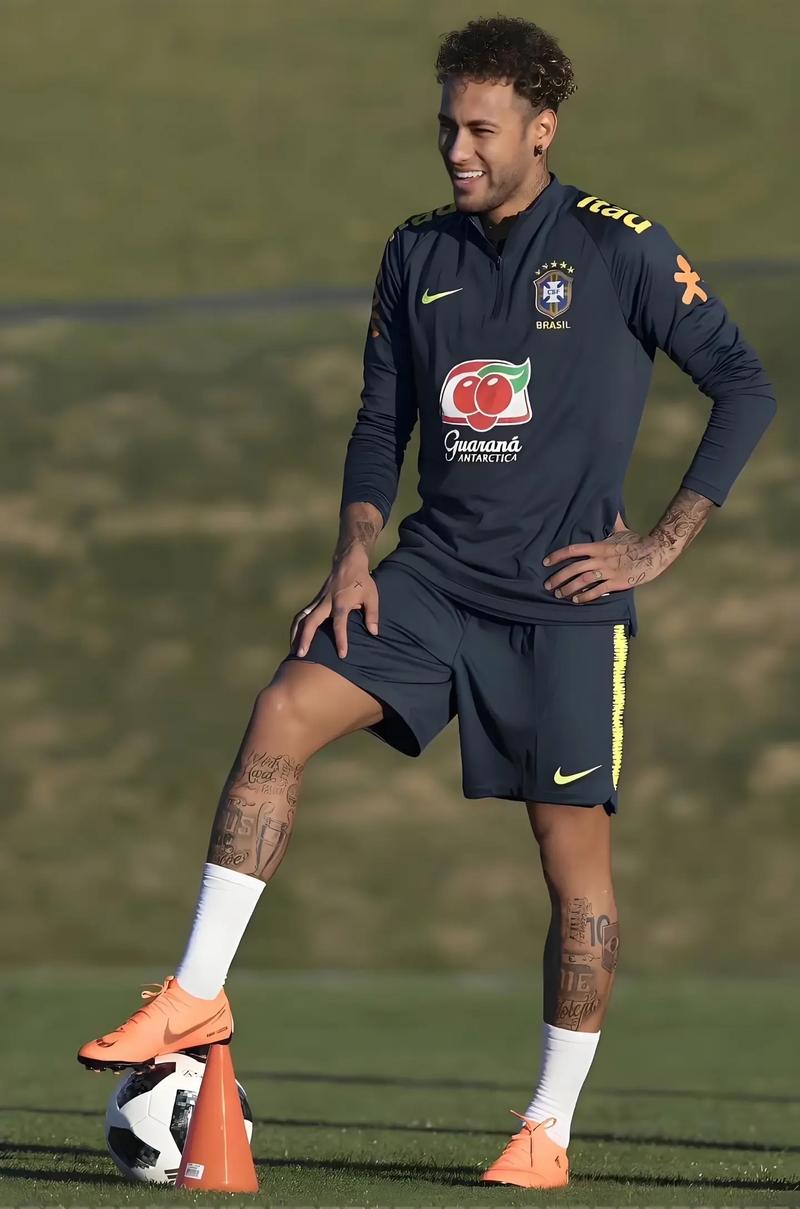 争四格局大乱，曼联3场不败，积分追平切尔西，与欧冠区只差1分（英超争四再起波澜：曼联近3战不败，积分追平切尔西，距欧冠区仅1分）