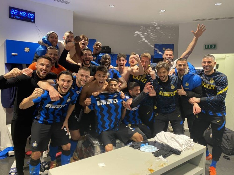 哈兰德赛后采访玩梗：保持谦逊；卡拉格、基恩做节目叫上我爸