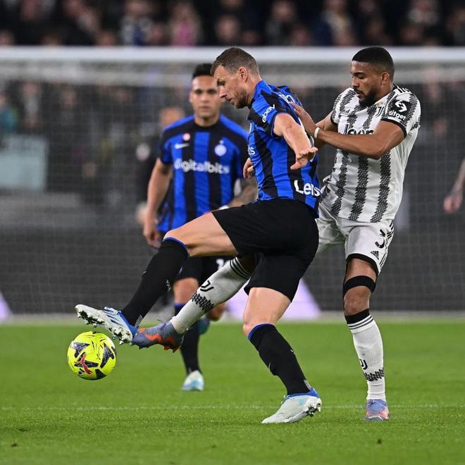 杨瀚森8+4+3 开拓者不敌雷霆；湖人险胜爵士（杨瀚森8分4板3助，雷霆擒开拓者；湖人惊险击退爵士）